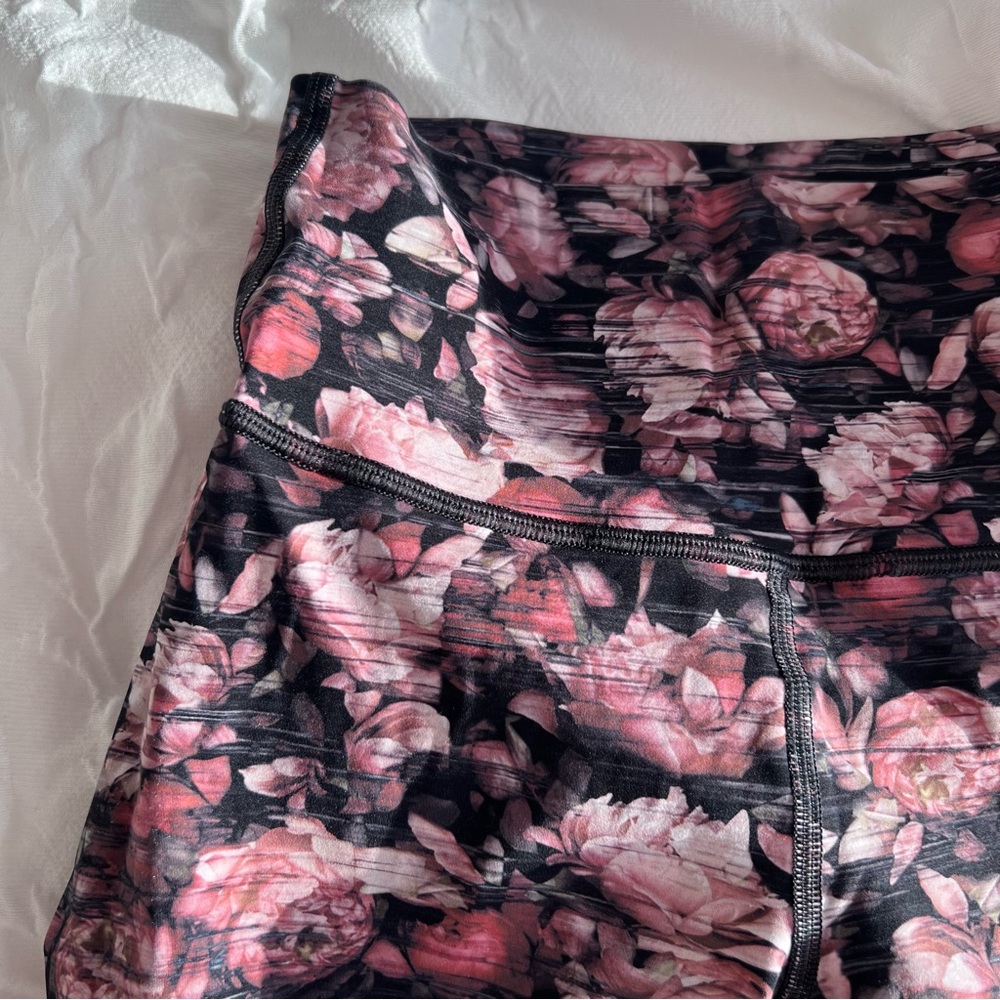 Wunder Under High-Rise Tight 28" *Nulux in Peony Multi - Picture 2 of 6